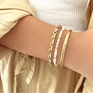 Arms of Eve Australia Freshwater Pearl Bracelet 18K Gold Plated w/ Box